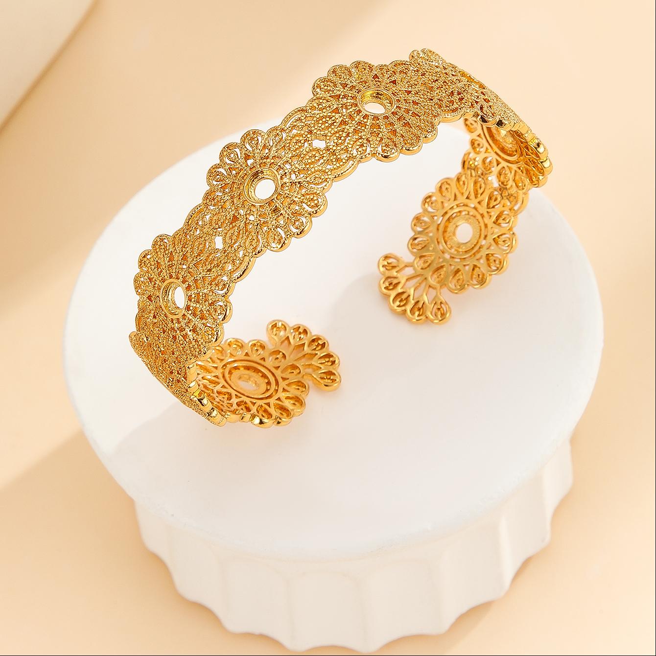 Luxury Style Gold Bracelet Out Lace Flower Design