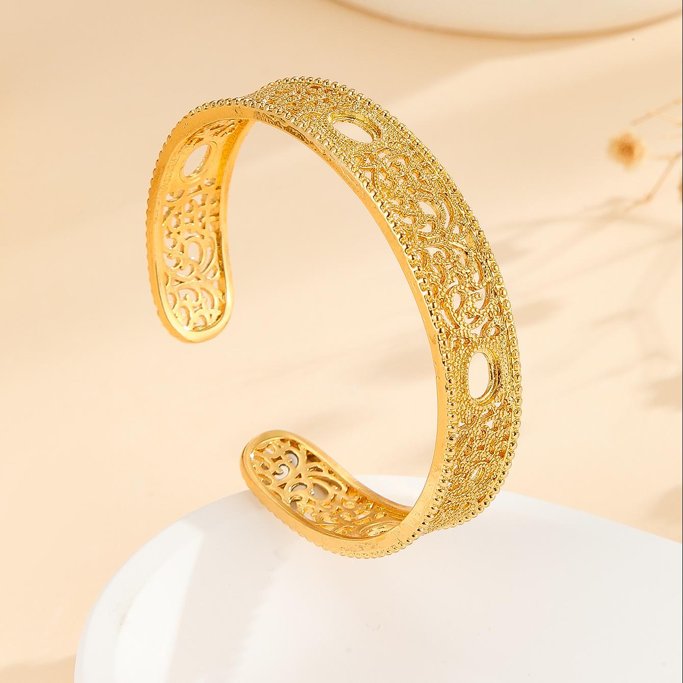 Luxury Style Gold Bracelet Out Lace Flower Design
